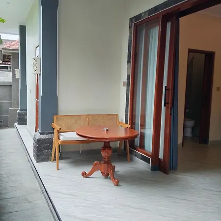 D\'M House